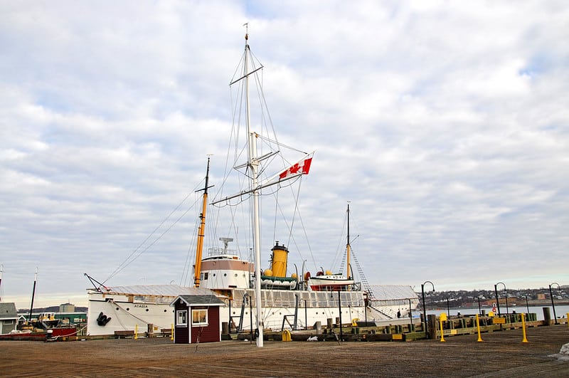Acadian French: The language of the Canadian Maritimes