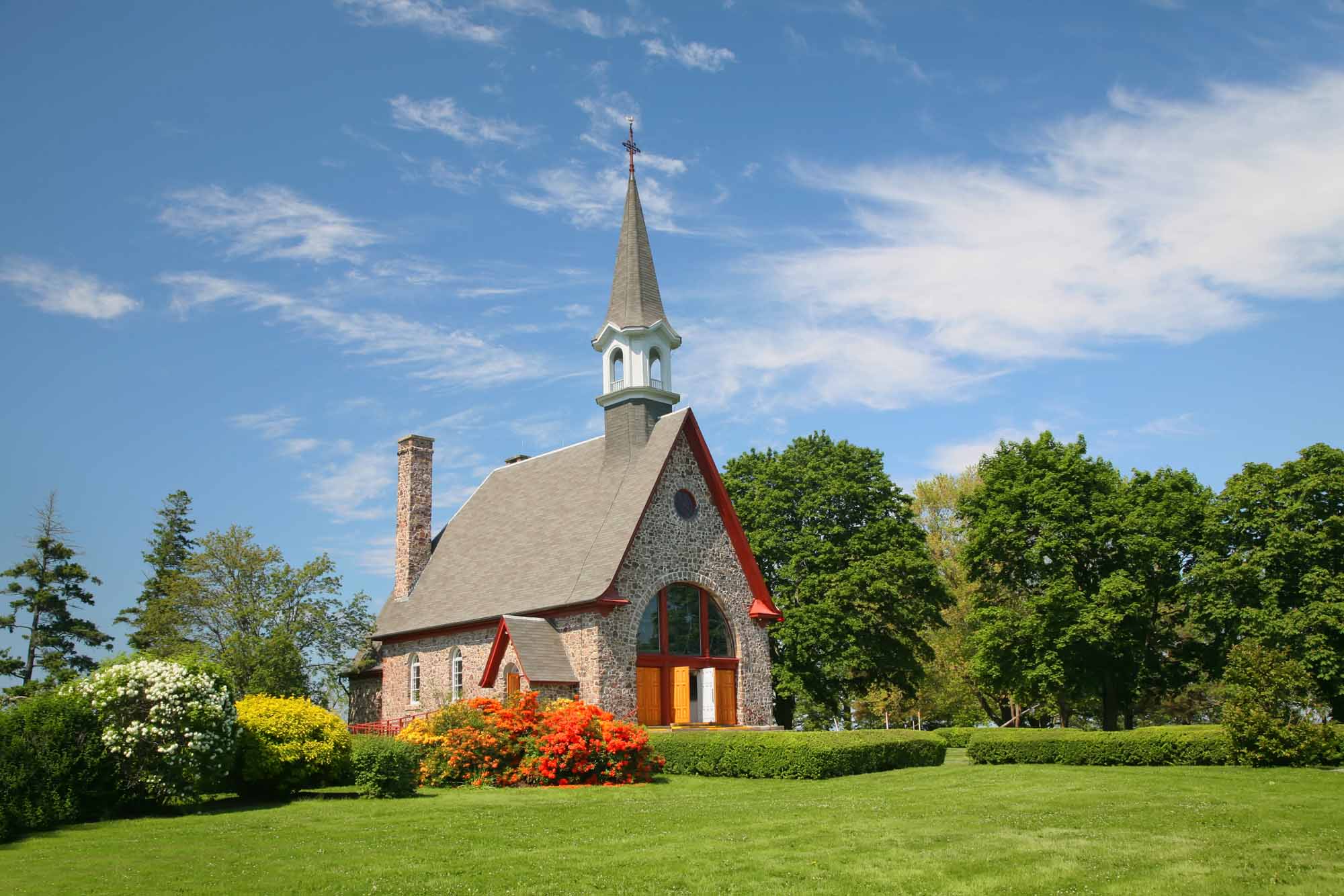 Acadian French: The language of the Canadian Maritimes